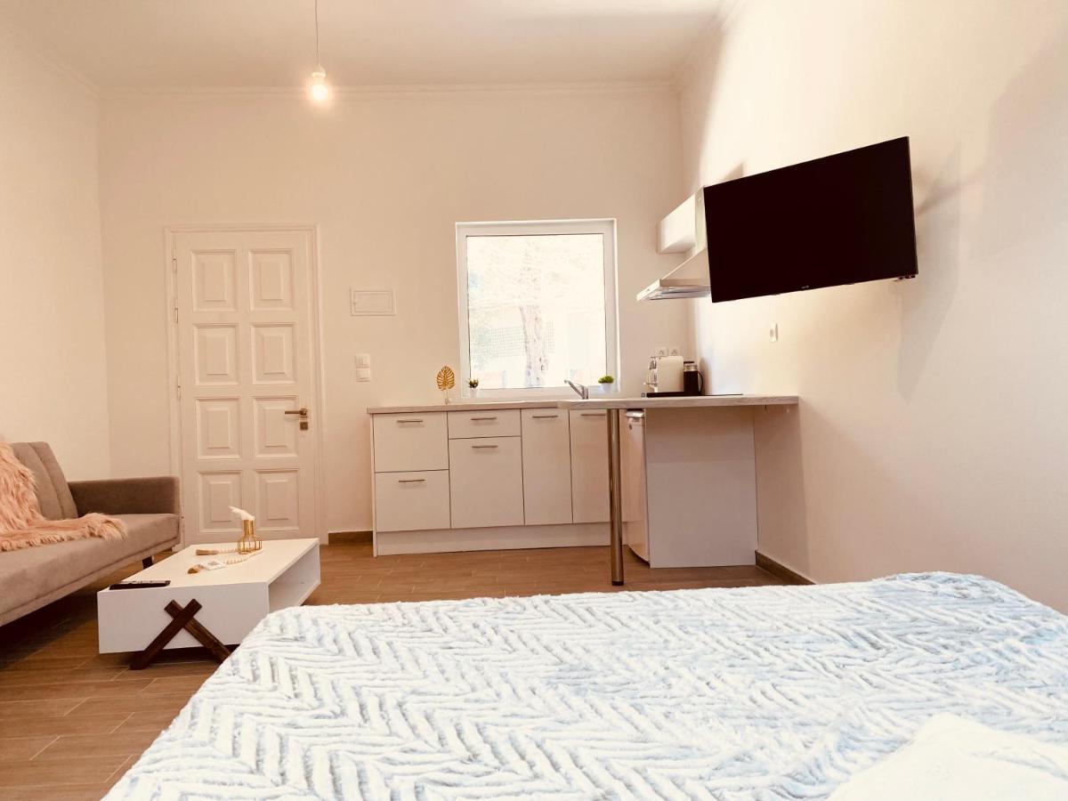 Louvros Luxury Suites Δασιά Εξωτερικό φωτογραφία