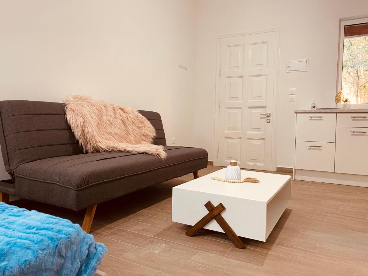 Louvros Luxury Suites Δασιά Εξωτερικό φωτογραφία