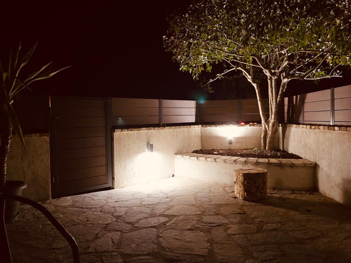 Louvros Luxury Suites Δασιά Εξωτερικό φωτογραφία