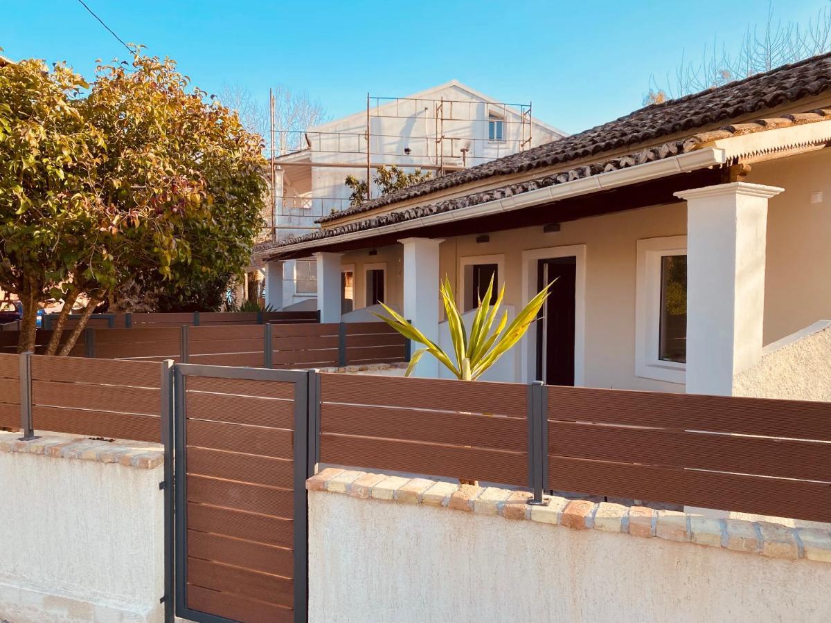 Louvros Luxury Suites Δασιά Εξωτερικό φωτογραφία
