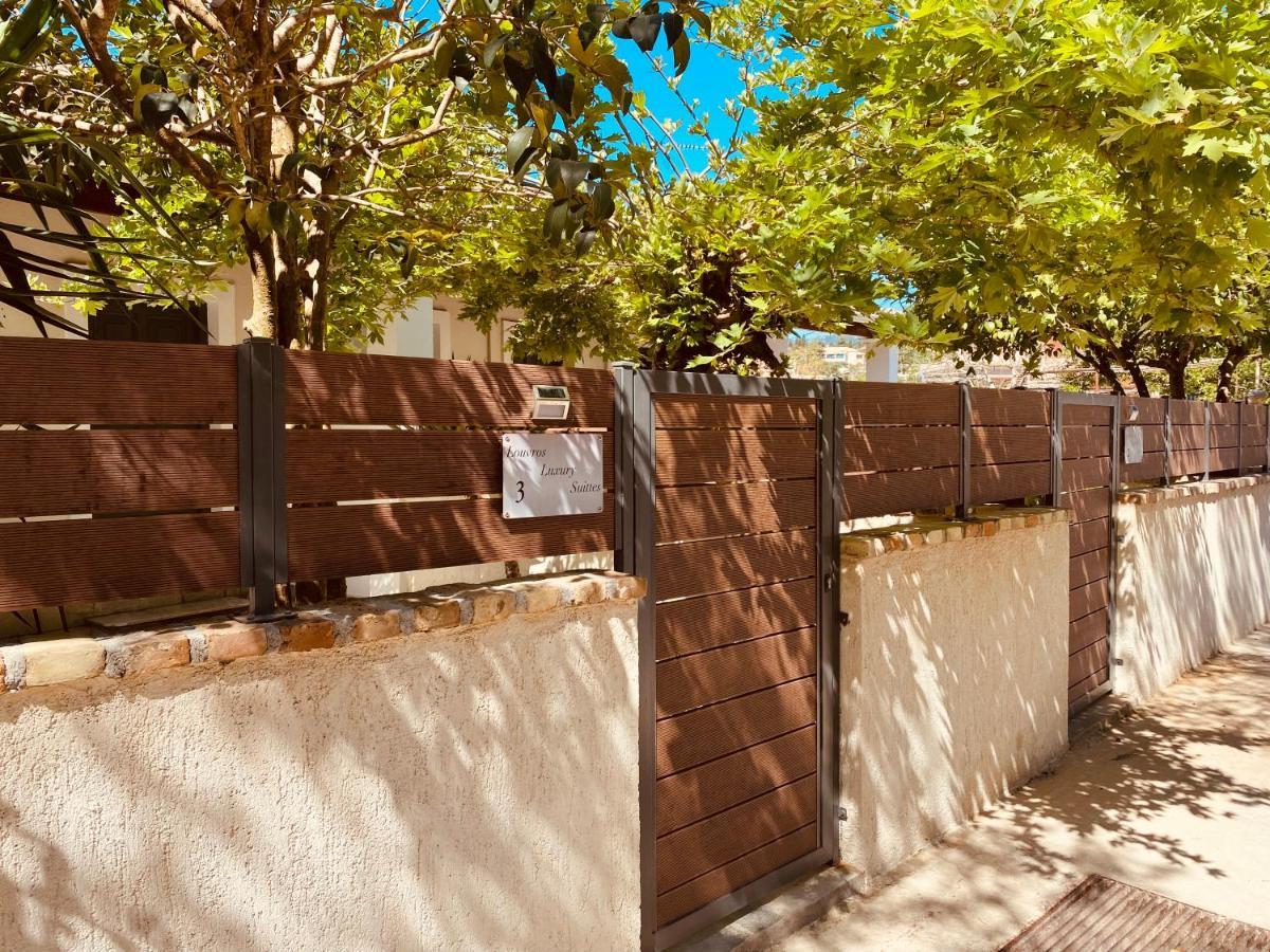 Louvros Luxury Suites Δασιά Εξωτερικό φωτογραφία